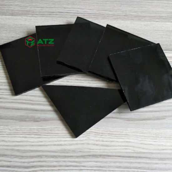 Ảnh của Kính Màu Đen 6 mm